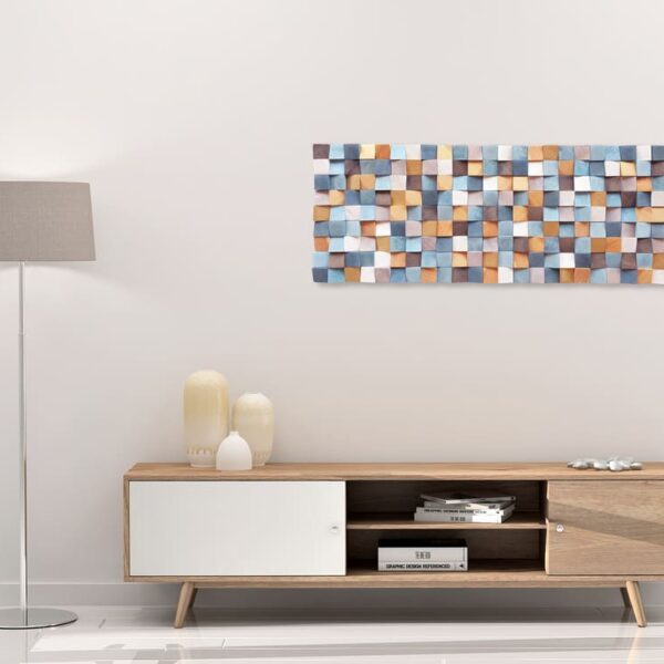 Mural de madera en tonos azul y dorado